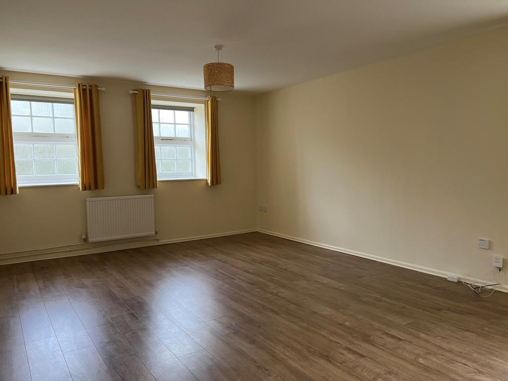 Lot: 66 - SEMI-DETACHED THREE-BEDROOM BUNGALOW -